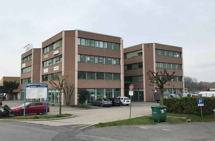 Immeuble commercial à vendre - 1030 Bussigny CHF 15’000’000.-
CHF 3’171 / m²