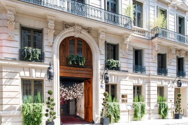 Katara Hospitality et Accor ouvrent l'hôtel Maison Delano à Paris
